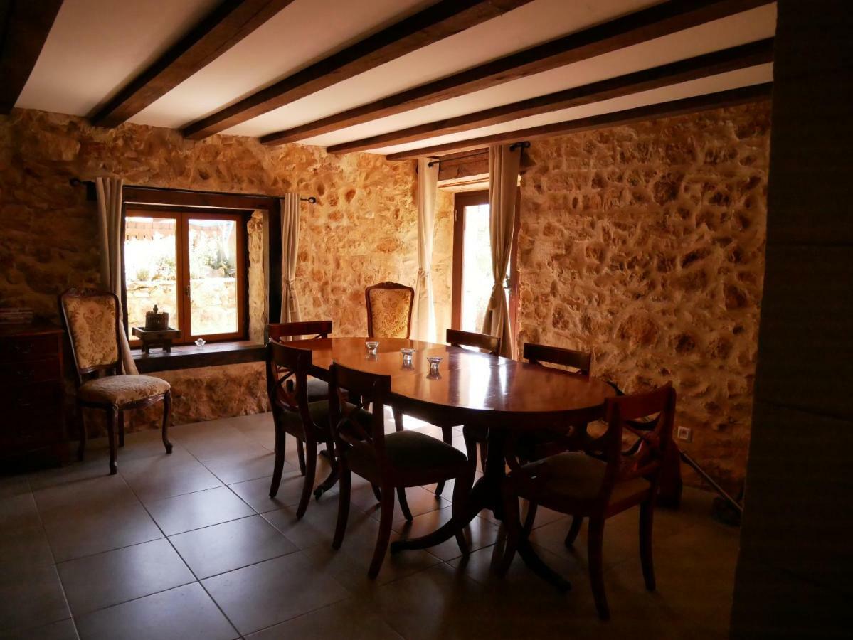 Villa chez daisy à Montbron Extérieur photo